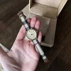 Burberry | Accessories | Womens Burberry Worn Literally 2  display picture 2
